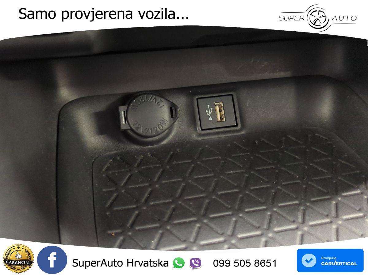 Toyota RAV4 2.5 (218 KS) Hybrid eCVT LED+ACC