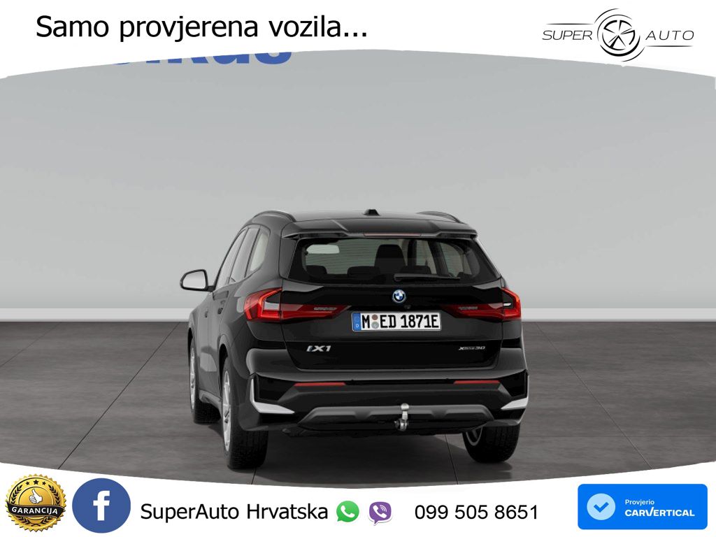 BMW iX1 68 kWh (313 KS) xDrive30 LED+GR SJED+ACC