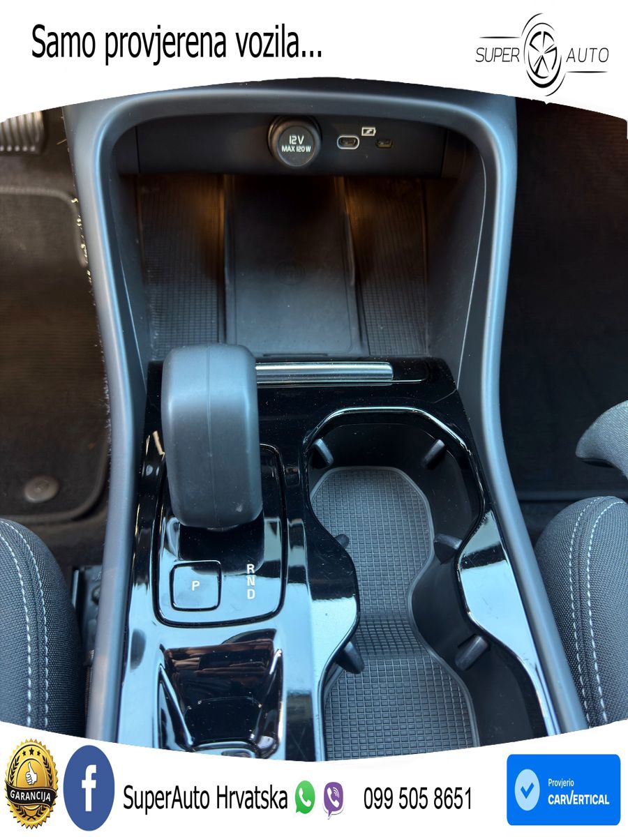 Volvo XC40 2.0 B4 197 KS Automatic ACC+GR SJED+360+PANO