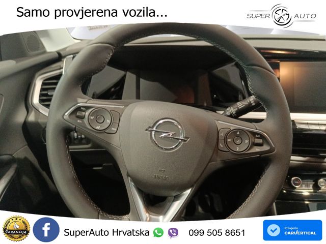 Opel Grandland 1.2i Turbo (130 KS)