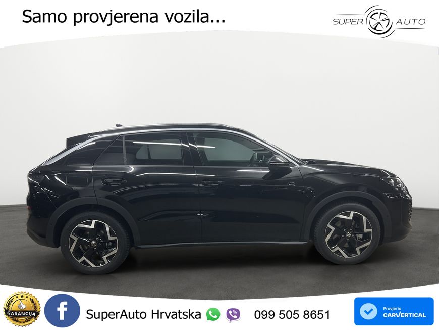 Volkswagen T-Roc 1.5 eTSI (150 KS)  DSG R-Line LED+GR SJED+ACC