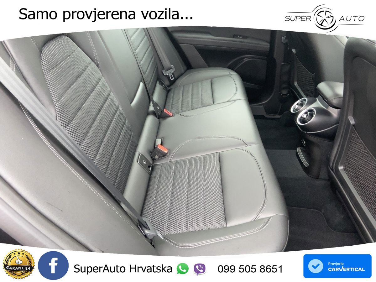 Alfa Romeo Stelvio 2.0 Turbo (280 KS) Q4 Automatic LED+ACC