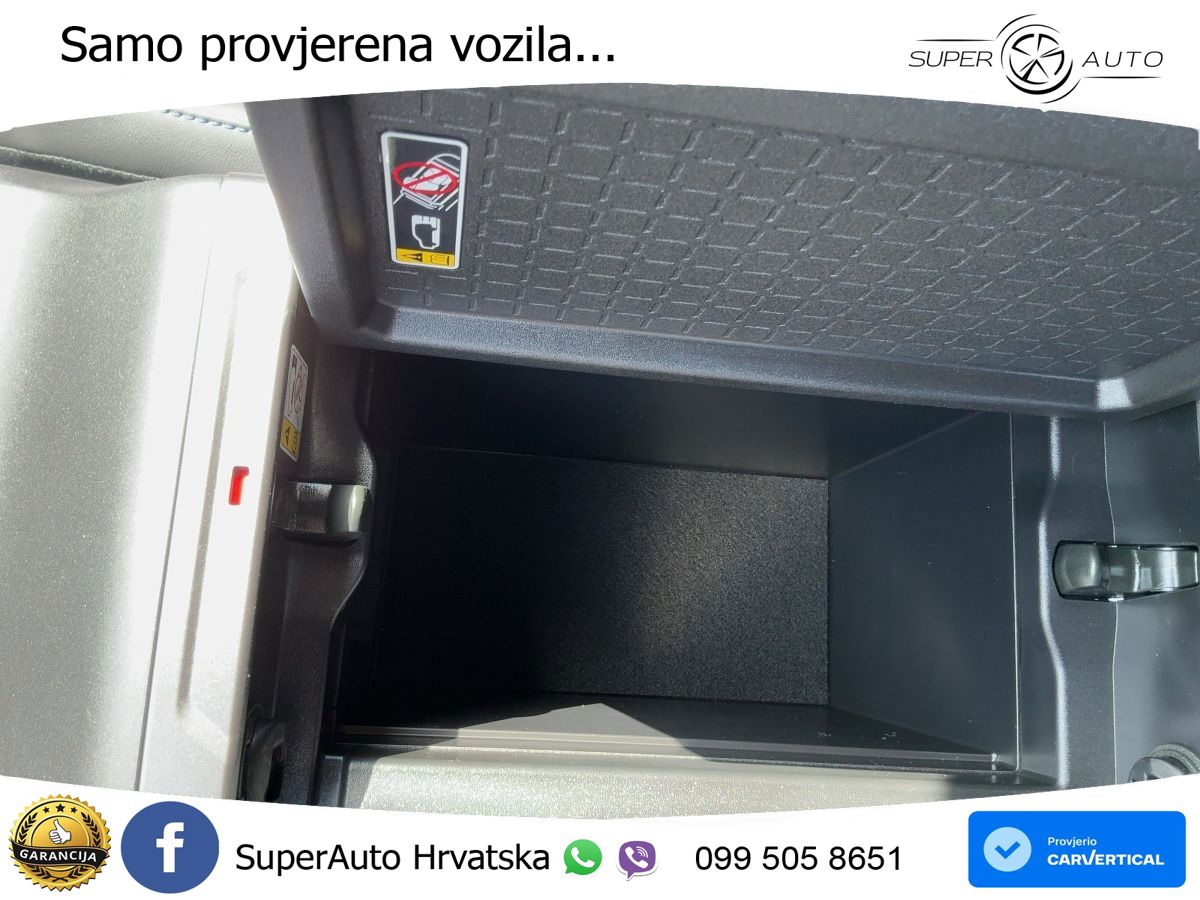 Toyota RAV4 2.5 (272 KS) Hybrid ECVT Style LED+GR SJED+ACC