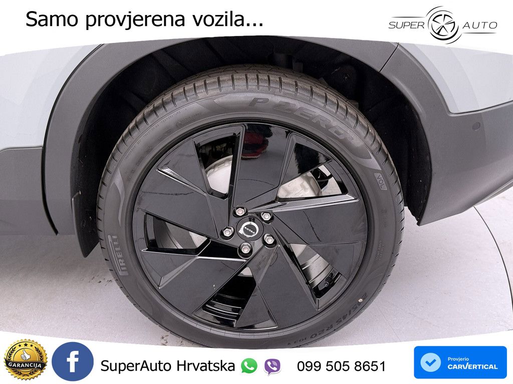 Volvo XC40 2.0 B4 AWD 197 KS Automatic ACC+GR SJED+360+PANO