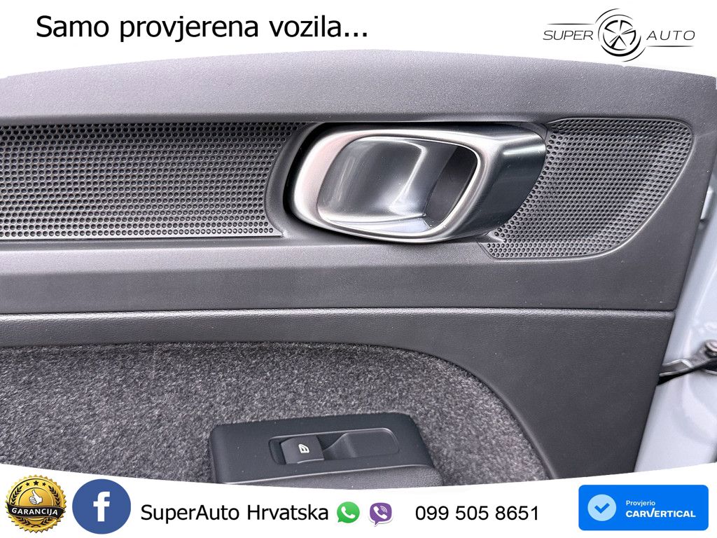 Volvo XC40 2.0 B4 AWD 197 KS Automatic ACC+GR SJED+360+PANO