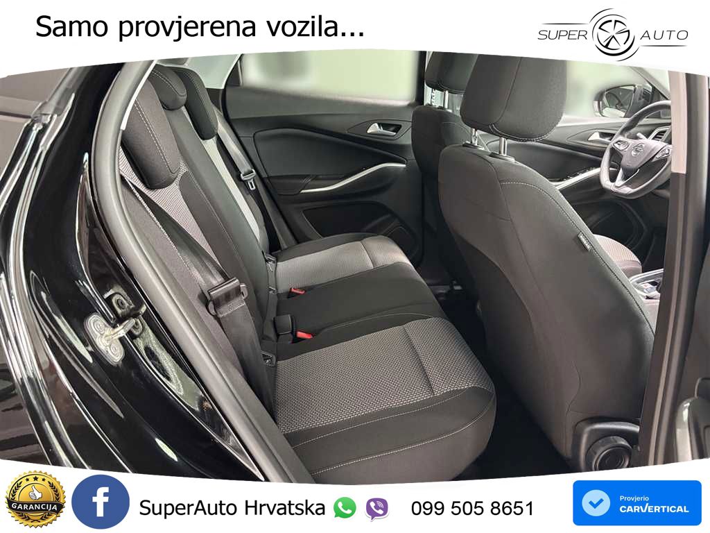 Opel Grandland 1.2i Turbo (130 KS) Automatic LED+ACC