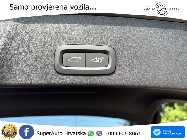 Volvo XC40 2.0 B3 163 KS Automatic ACC+GR SJED+360+PANO