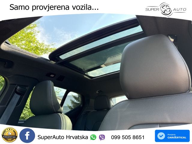 Volvo XC40 2.0 B3 163 KS Automatic ACC+GR SJED+360+PANO