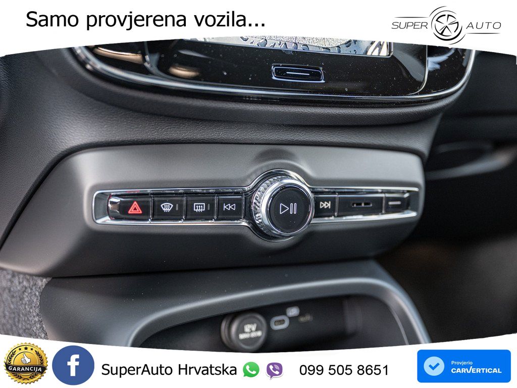 Volvo XC40 2.0 B4 AWD 197 KS Automatic ACC+GR SJED+360+PANO