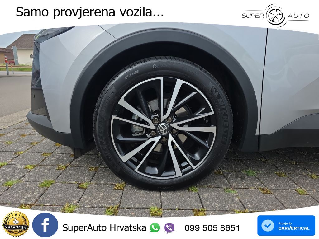 Toyota C-HR 2.0 (198 KS) Hybrid e-CVT LED+GR SJED+ACC