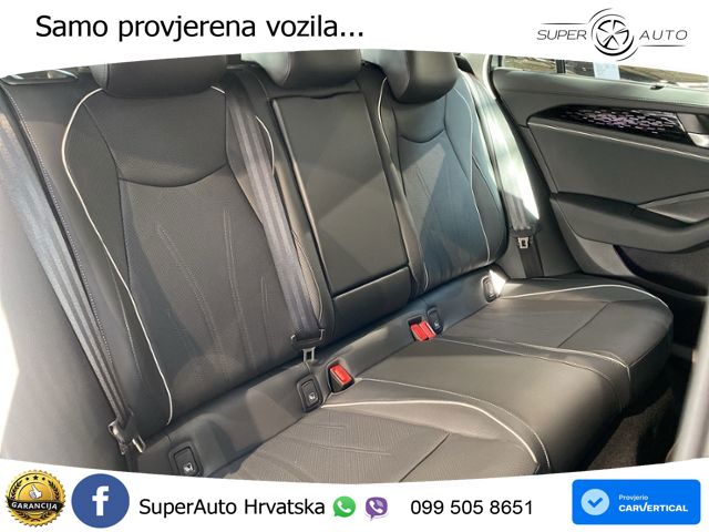 Volkswagen Passat Variant 1.5 TSI (204 KS) eHybrid DSG Elegance LED+GR SJED+ACC