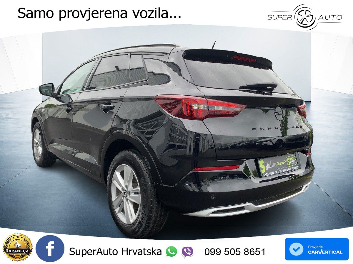 Opel Grandland 1.2i Turbo (130 KS)