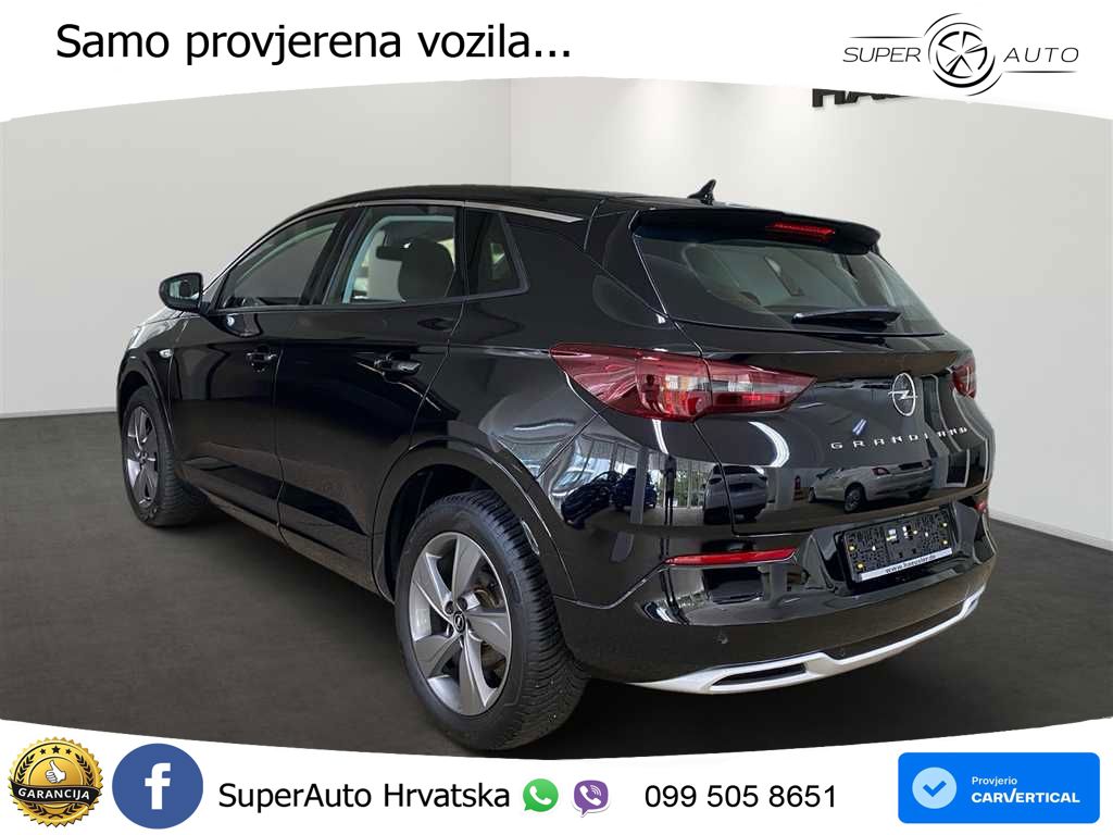 Opel Grandland 1.2i Turbo (130 KS) Automatic LED+ACC