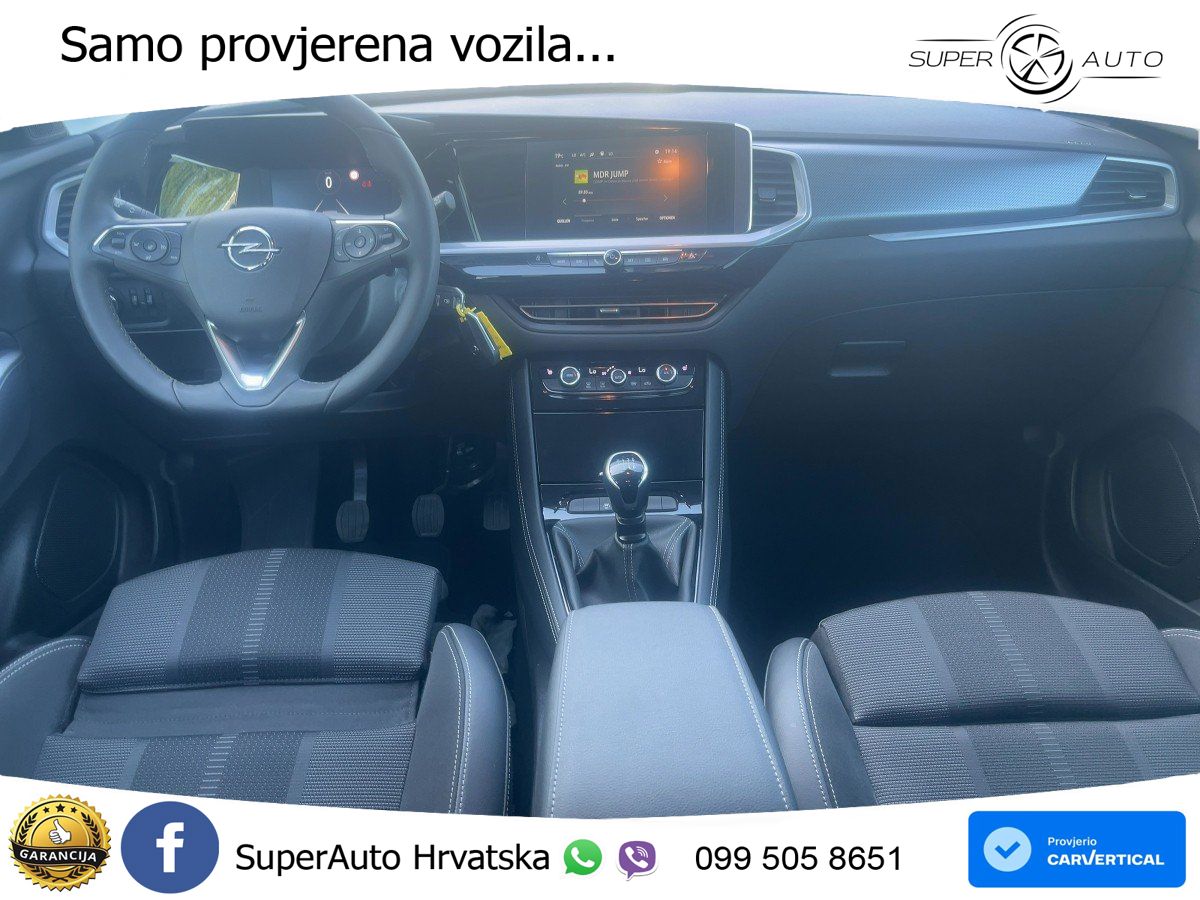 Opel Grandland 1.2i Turbo (130 KS)