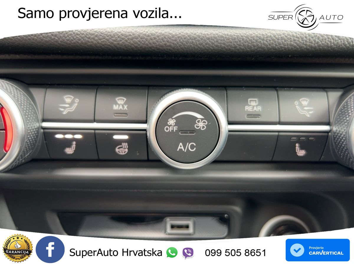 Alfa Romeo Giulia 2.2 MultiJet II (210 KS) Q4 Automatic LED+GR SJED+ACC