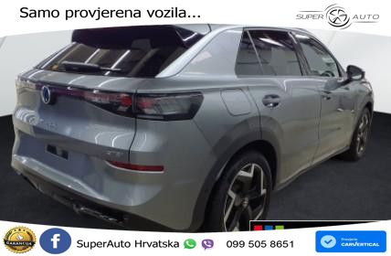 Volkswagen T-Roc 1.5 eTSI (150 KS)  DSG R-Line MATRIX+GR SJED+KAM