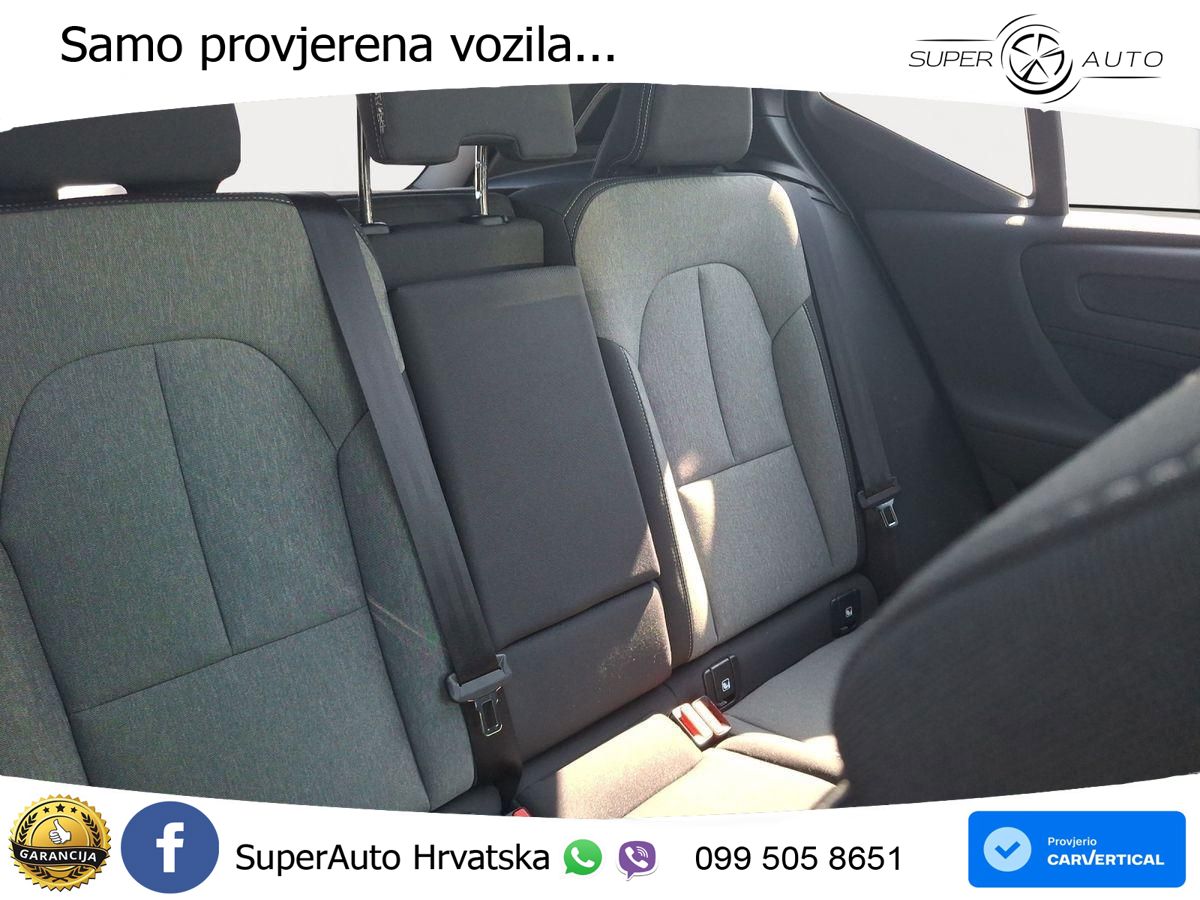 Volvo XC40 2.0 B3 163 KS Automatic ACC+GR SJED+360+PANO