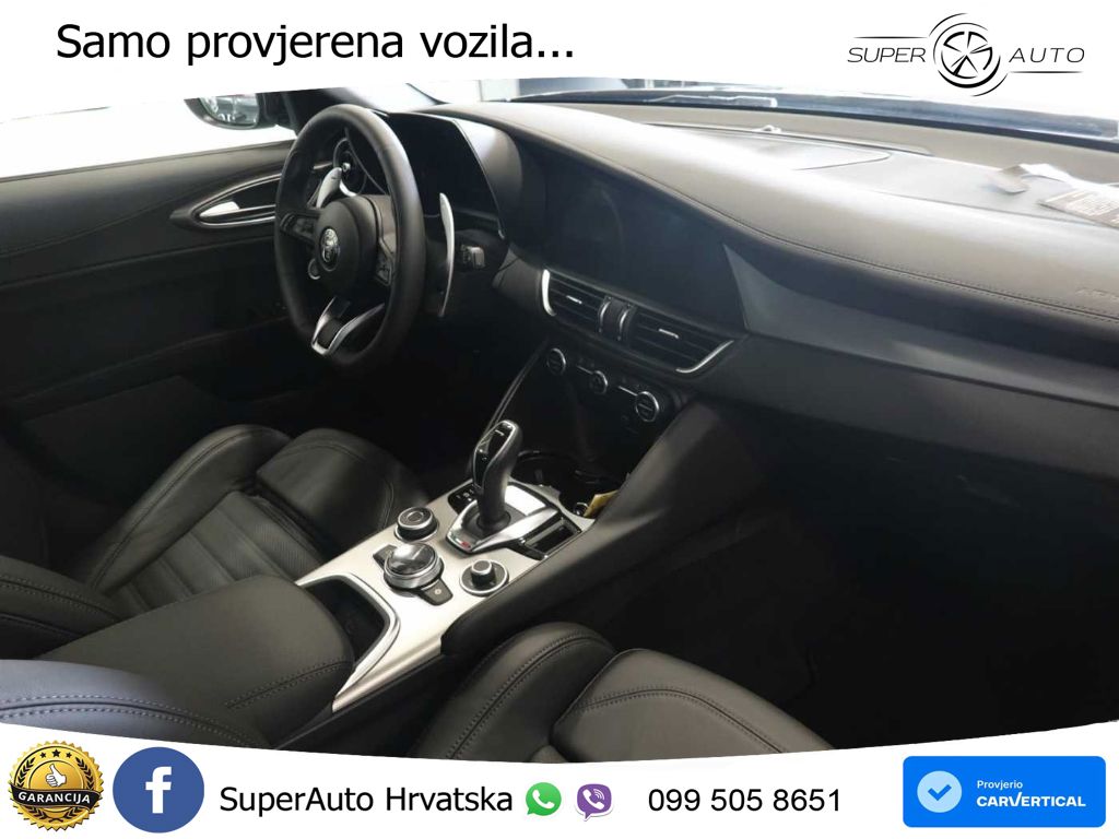 Alfa Romeo Giulia 2.0 Turbo (280 KS) Q4 Automatic LED+GR SJED+ACC