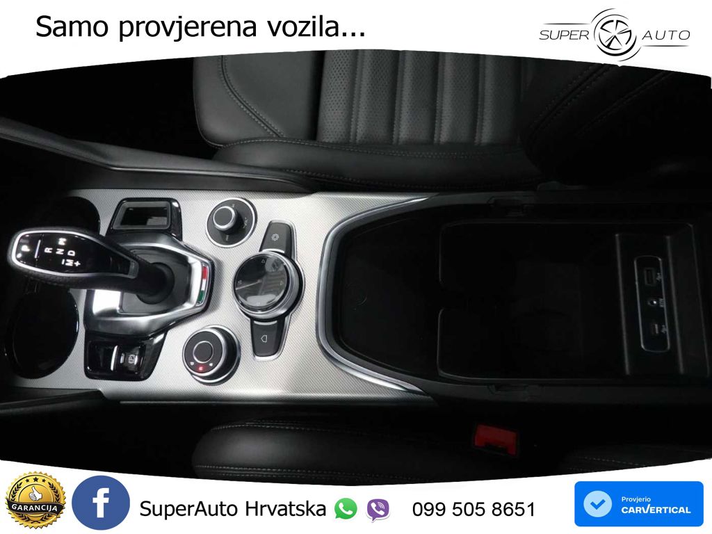 Alfa Romeo Giulia 2.0 Turbo (280 KS) Q4 Automatic LED+GR SJED+ACC