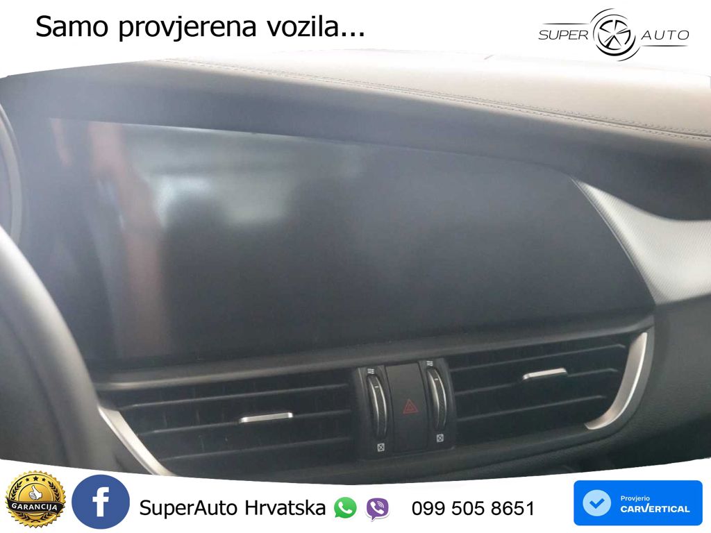 Alfa Romeo Giulia 2.0 Turbo (280 KS) Q4 Automatic LED+GR SJED+ACC