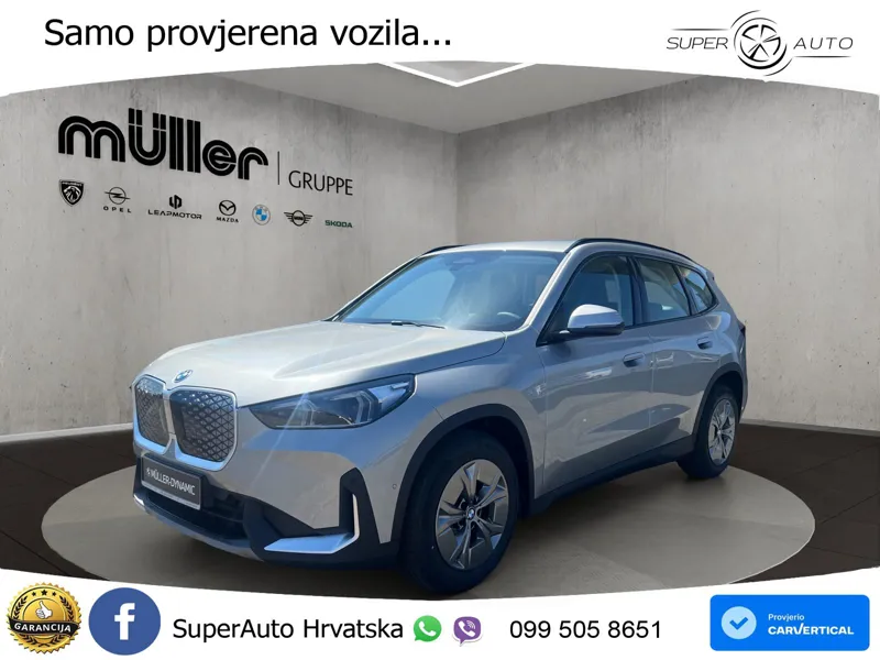 BMW iX1 68 kWh (313 KS) xDrive30 LED+GR SJED+ACC