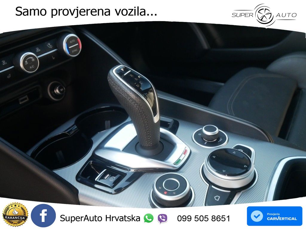 Alfa Romeo Giulia 2.0 Turbo (280 KS) Q4 Automatic LED+GR SJED+ACC