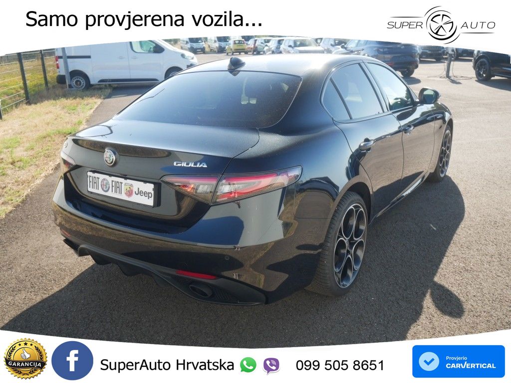 Alfa Romeo Giulia 2.0 Turbo (280 KS) Q4 Automatic LED+GR SJED+ACC