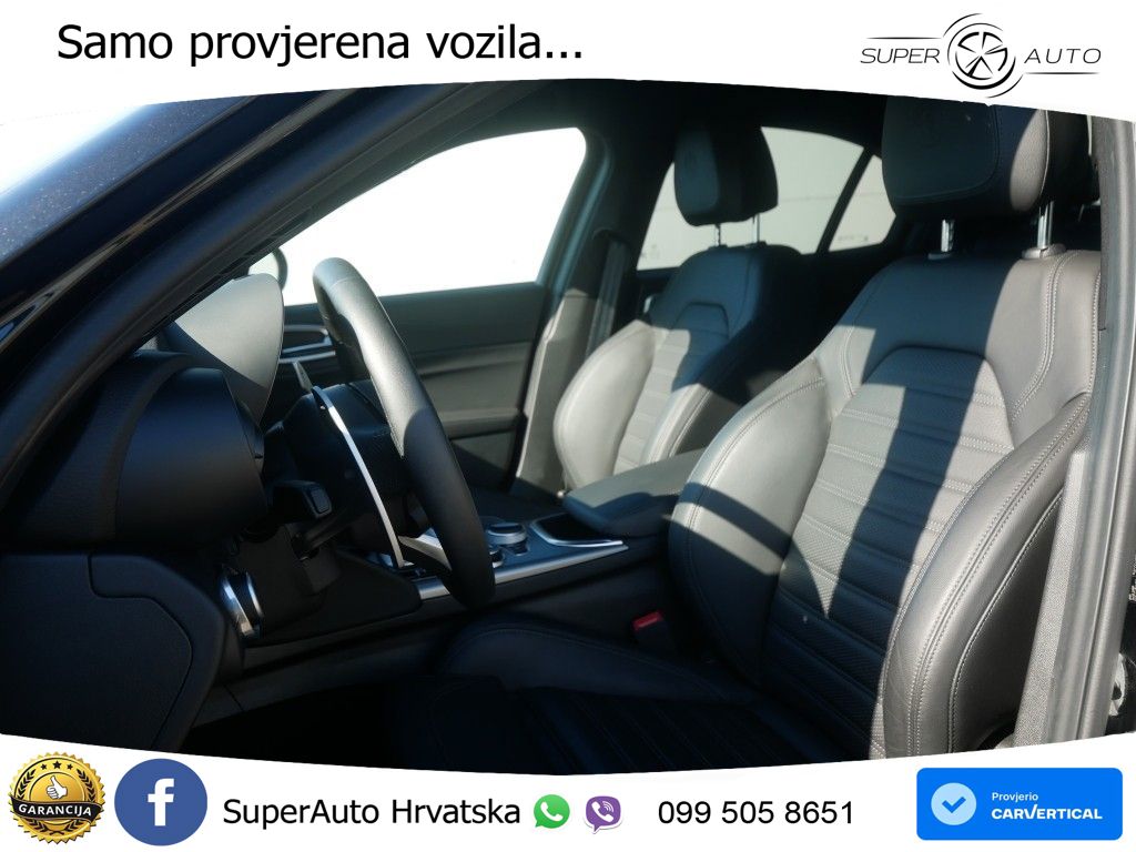 Alfa Romeo Giulia 2.0 Turbo (280 KS) Q4 Automatic LED+GR SJED+ACC