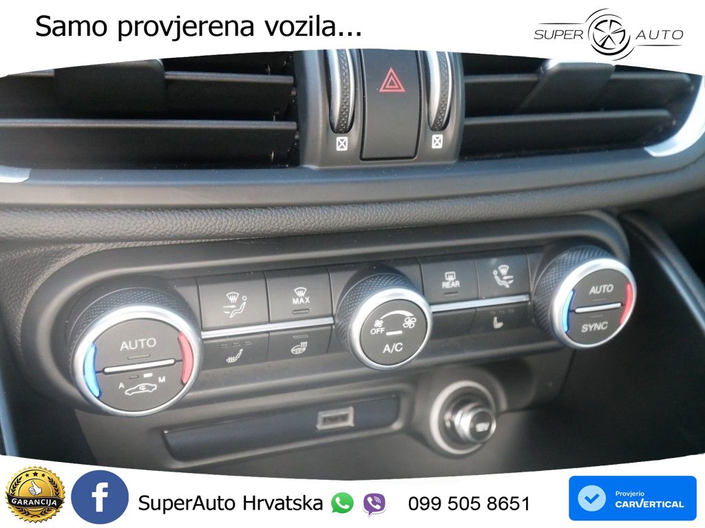 Alfa Romeo Giulia 2.0 Turbo (280 KS) Q4 Automatic LED+GR SJED+ACC
