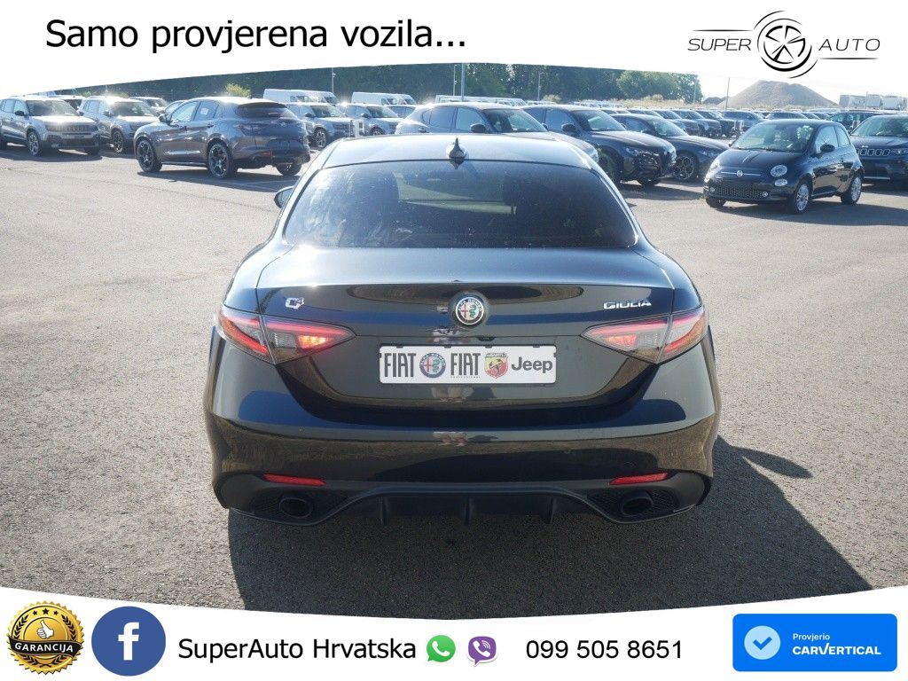 Alfa Romeo Giulia 2.0 Turbo (280 KS) Q4 Automatic LED+GR SJED+ACC