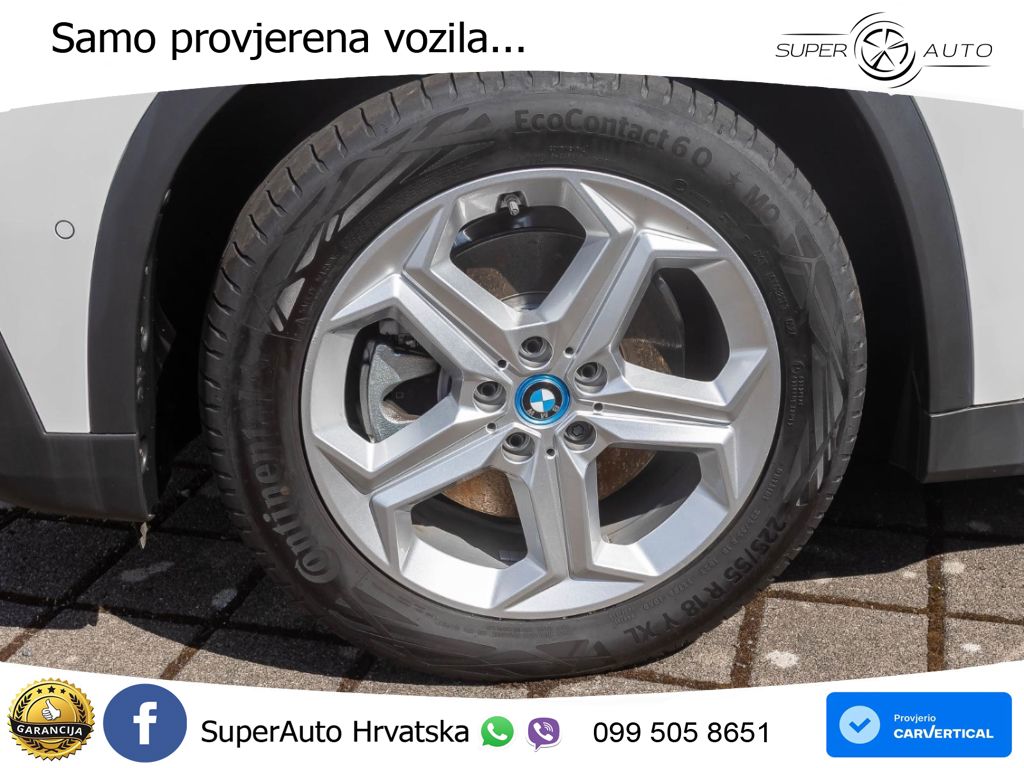 BMW iX1 68 kWh (313 KS) xDrive30 LED+GR SJED+ACC