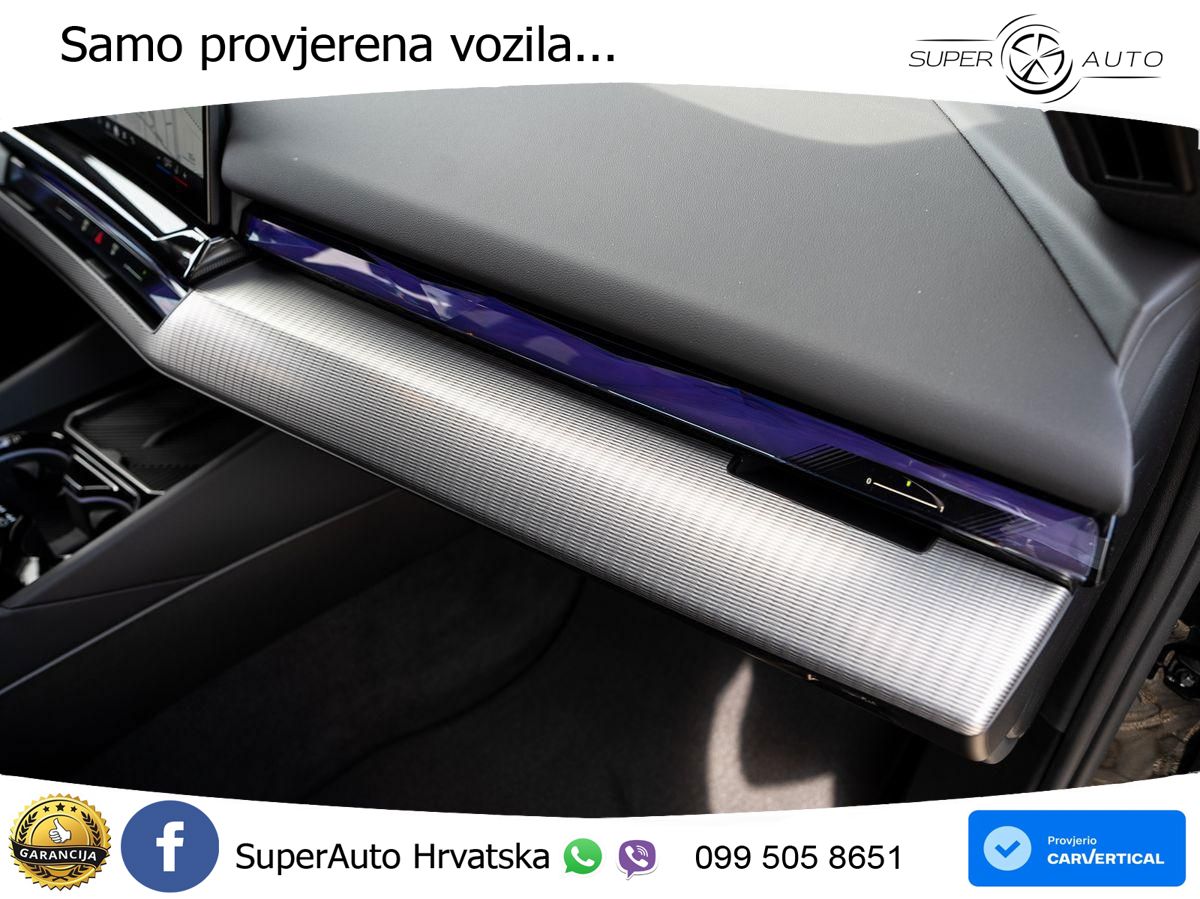 BMW 520i Touring (208 KS) Steptronic ACC+HEAD+4xGR SJED+360+PANO